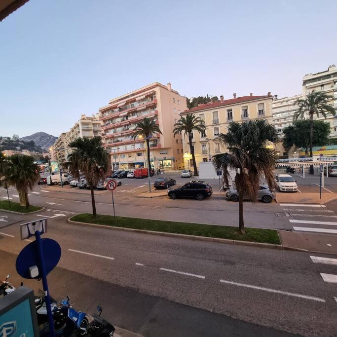 3 Pieces Refait A Neuf. Centre-ville. * Mentone