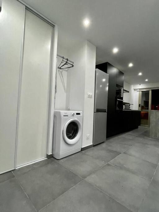 Appartamento 3 Pieces Refait A Neuf. Centre-ville. *